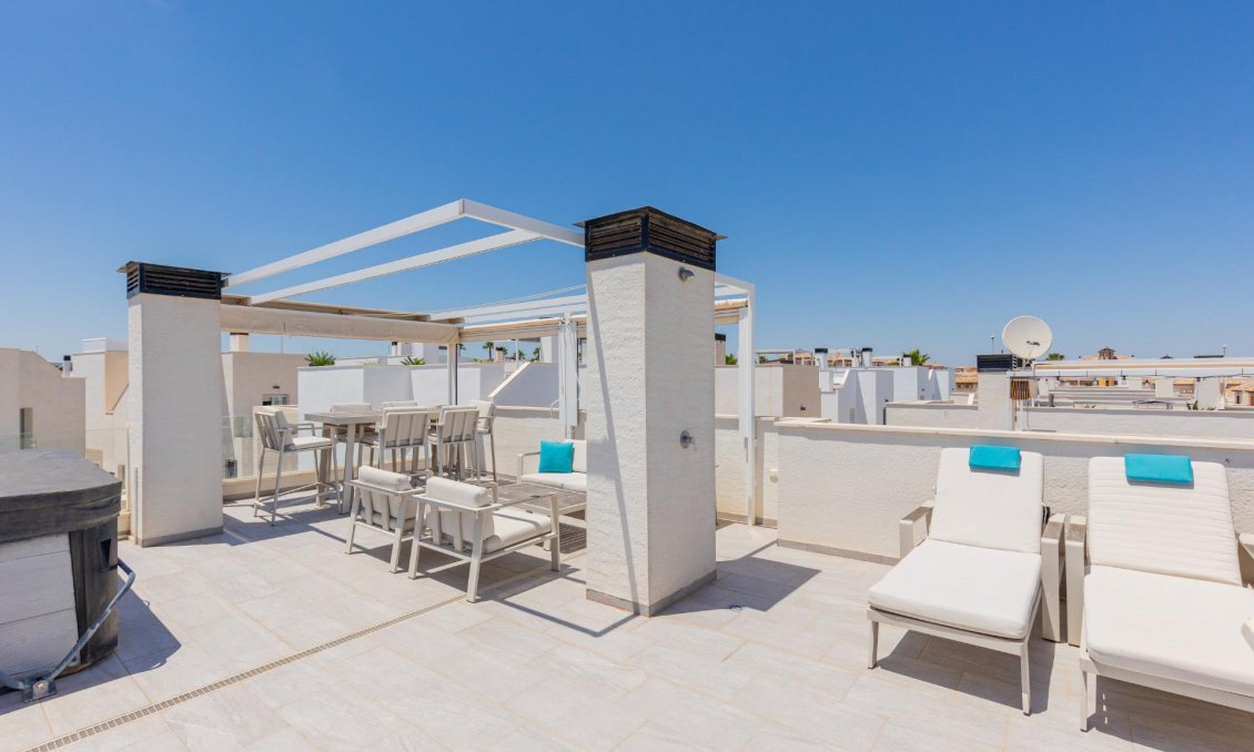 Resale - Villa -
Orihuela Costa - Lomas de Cabo Roig