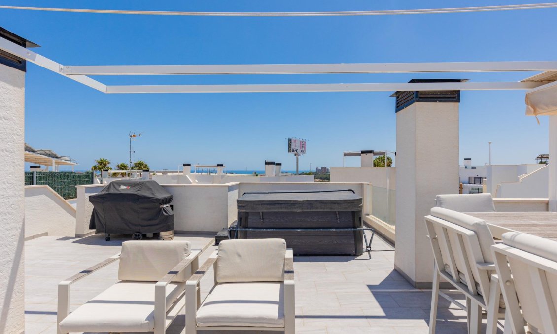 Resale - Villa -
Orihuela Costa - Lomas de Cabo Roig