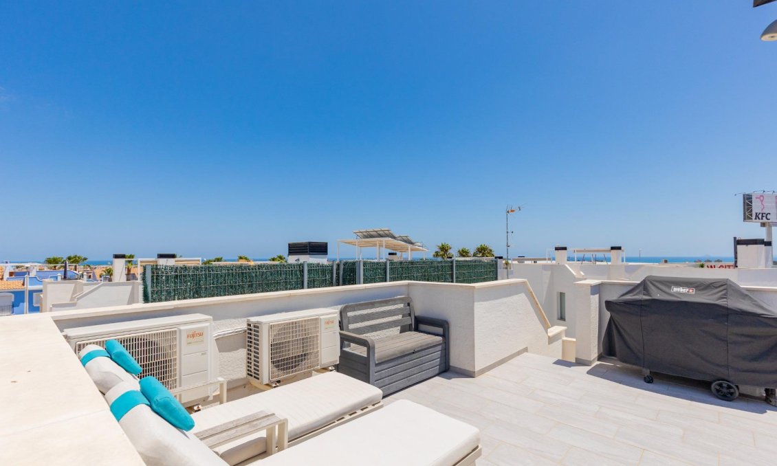 Resale - Villa -
Orihuela Costa - Lomas de Cabo Roig