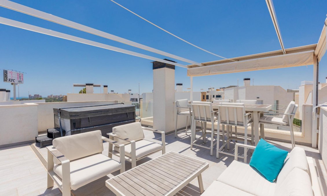 Resale - Villa -
Orihuela Costa - Lomas de Cabo Roig