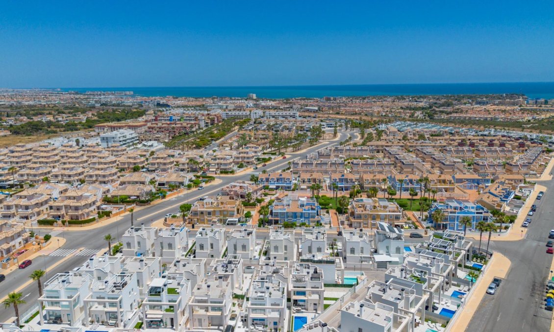Resale - Villa -
Orihuela Costa - Lomas de Cabo Roig