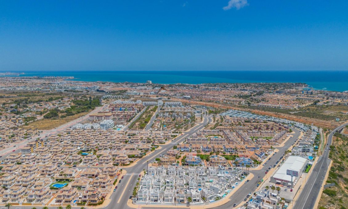 Resale - Villa -
Orihuela Costa - Lomas de Cabo Roig