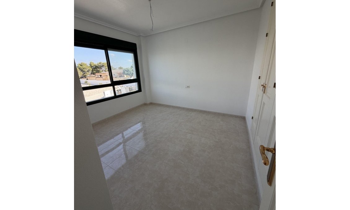 Obra nueva - Ático -
Orihuela Costa - Lomas de Campoamor