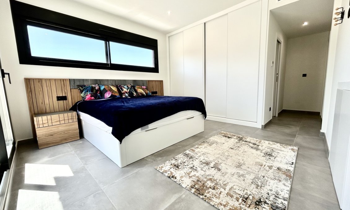 Wiederverkauf - Villa -
Villamartin - Costa Blanca