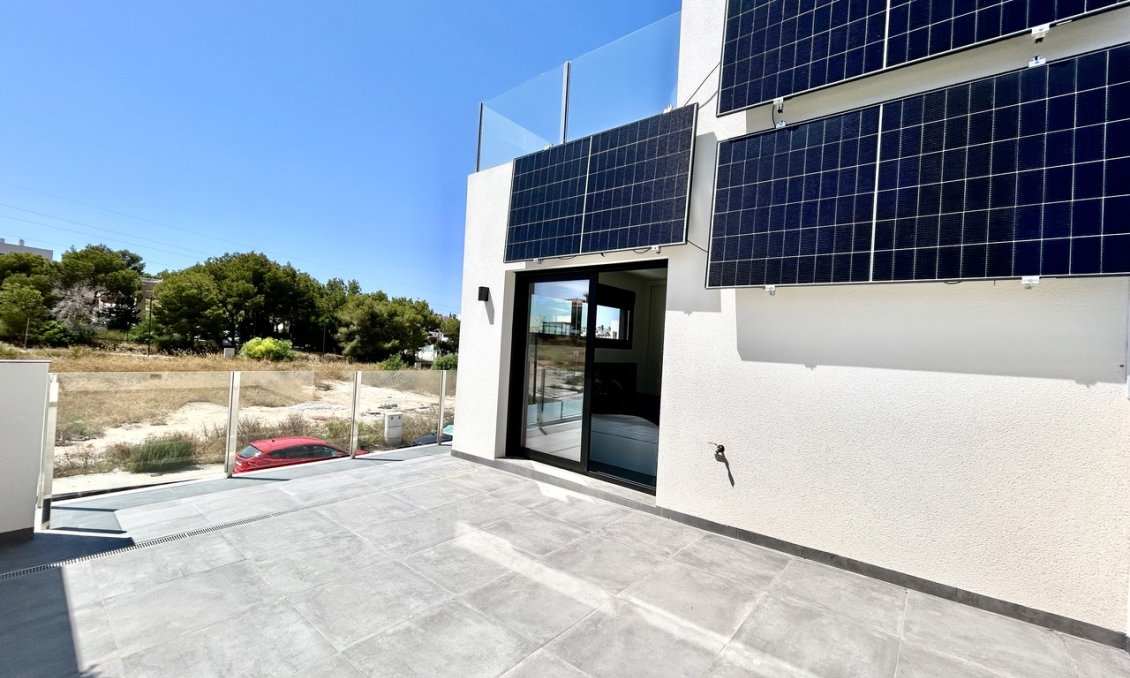Wiederverkauf - Villa -
Villamartin - Costa Blanca