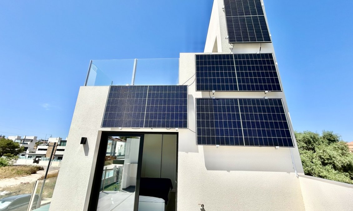 Wiederverkauf - Villa -
Villamartin - Costa Blanca