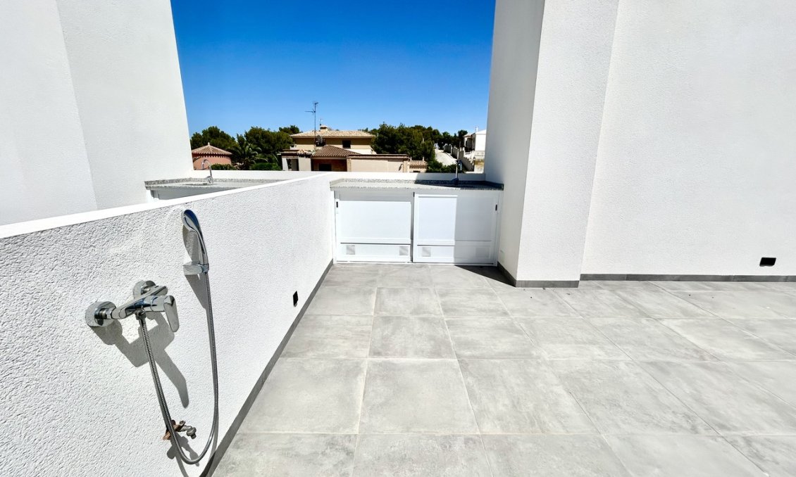 Wiederverkauf - Villa -
Villamartin - Costa Blanca