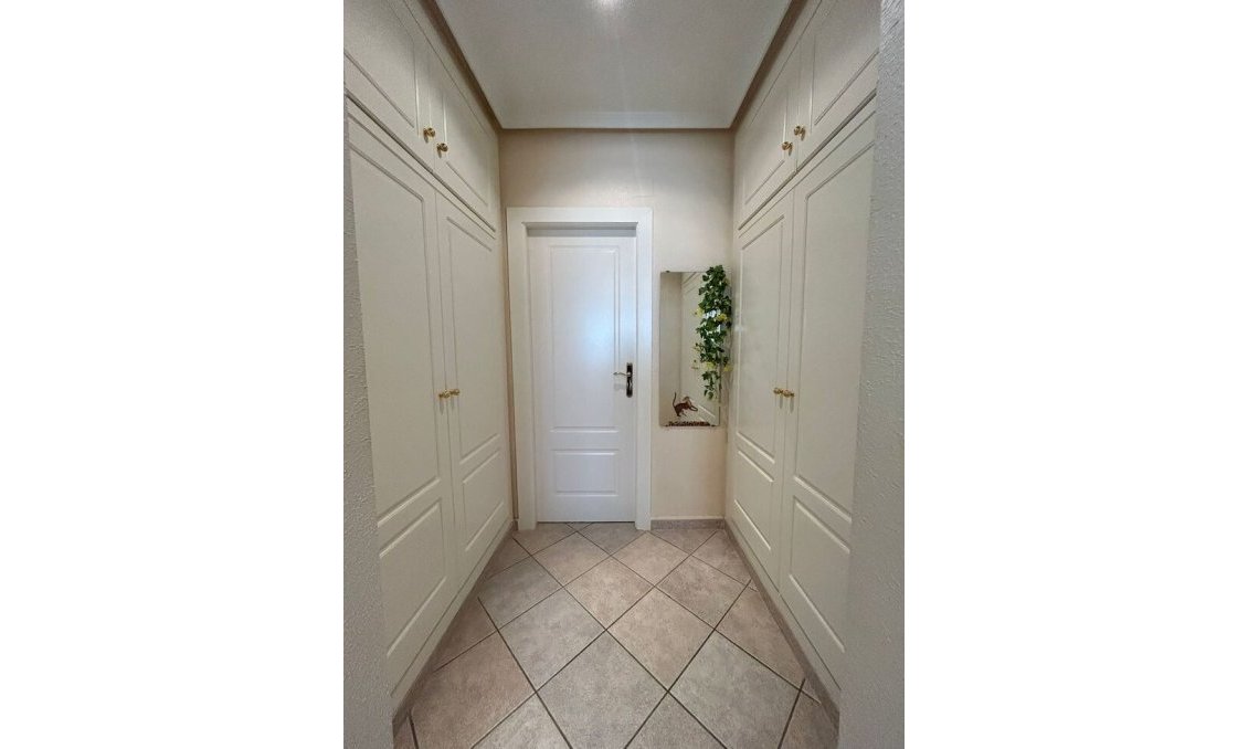 Resale - Villa -
Torrevieja - Aguas Nuevas