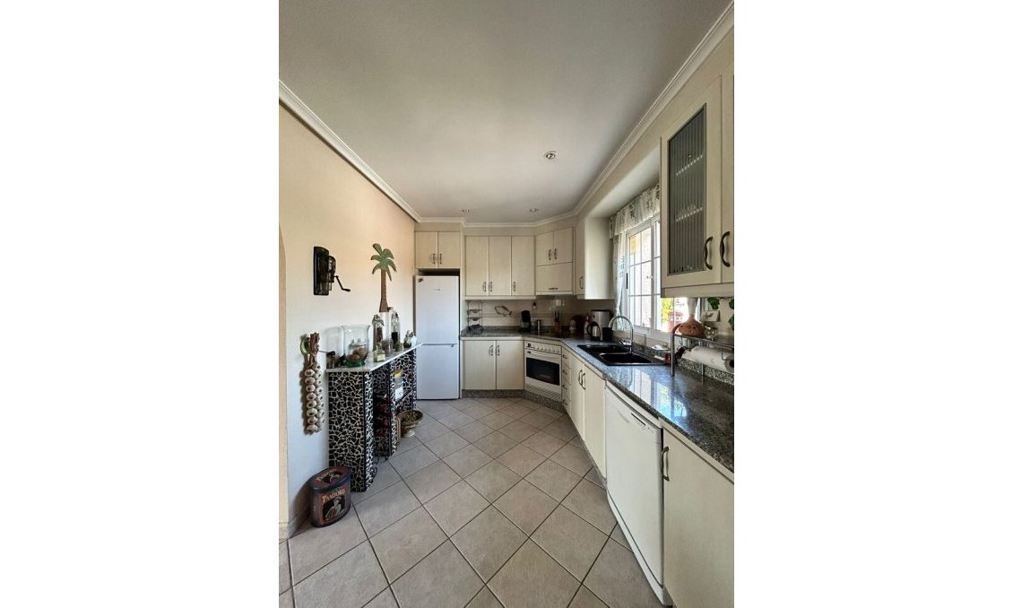 Resale - Villa -
Torrevieja - Aguas Nuevas
