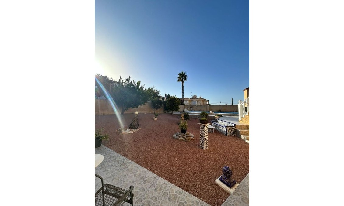 Resale - Villa -
Torrevieja - Aguas Nuevas