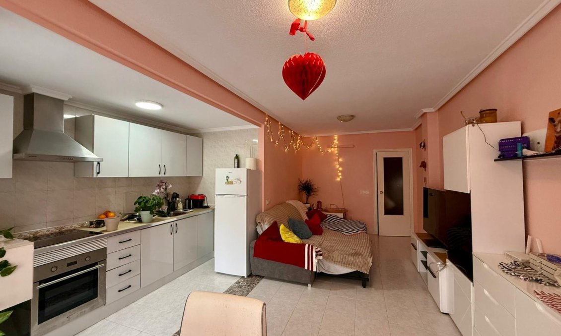 Wiederverkauf - Wohnung -
Torrevieja - Centro