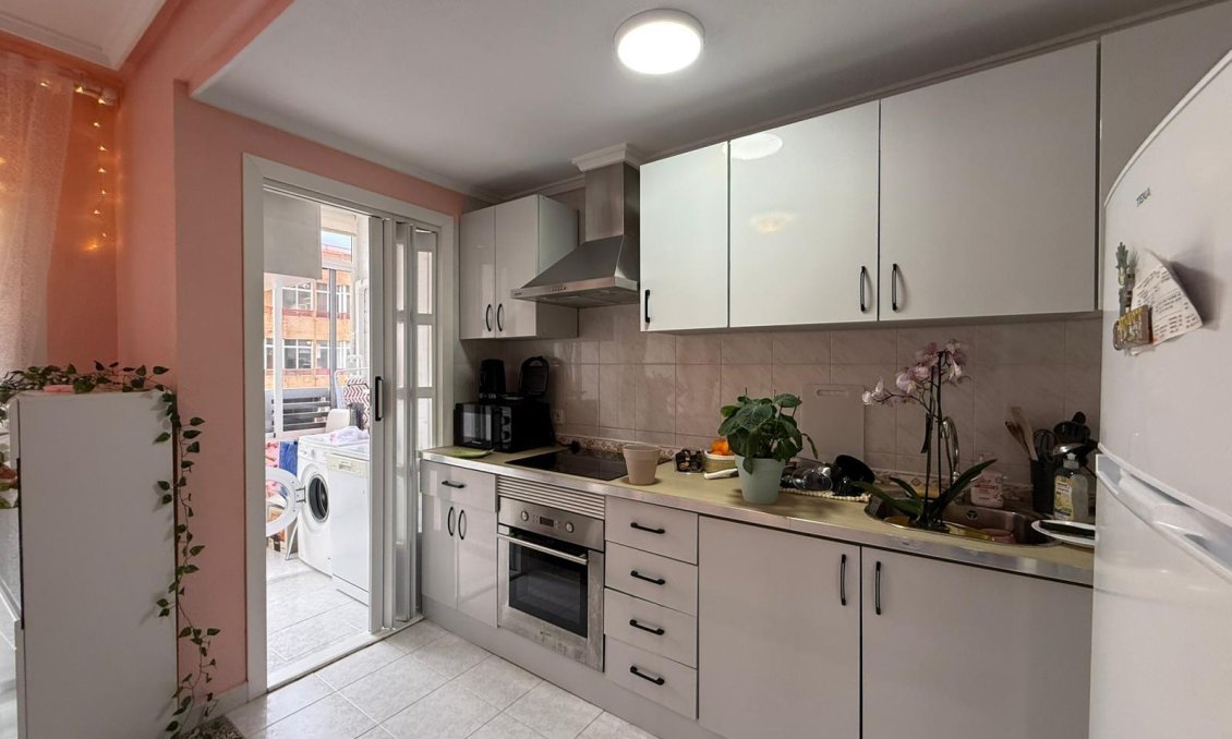 Wiederverkauf - Wohnung -
Torrevieja - Centro