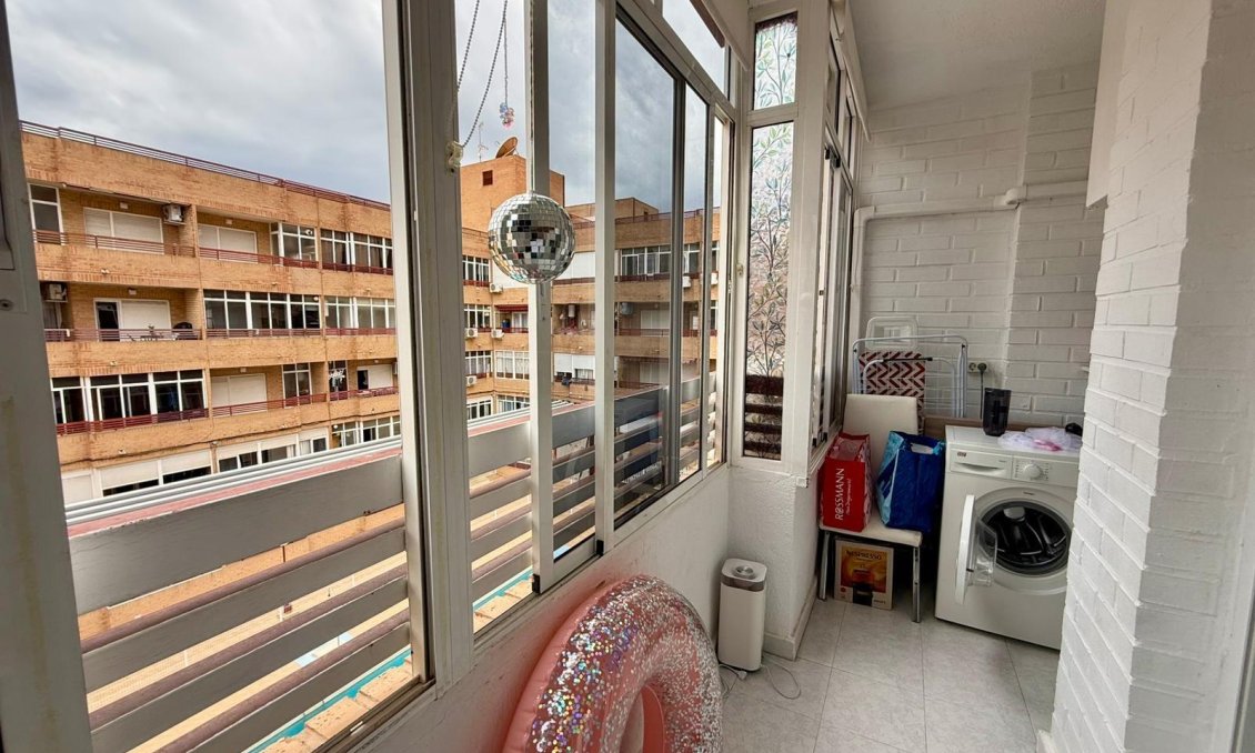 Wiederverkauf - Wohnung -
Torrevieja - Centro