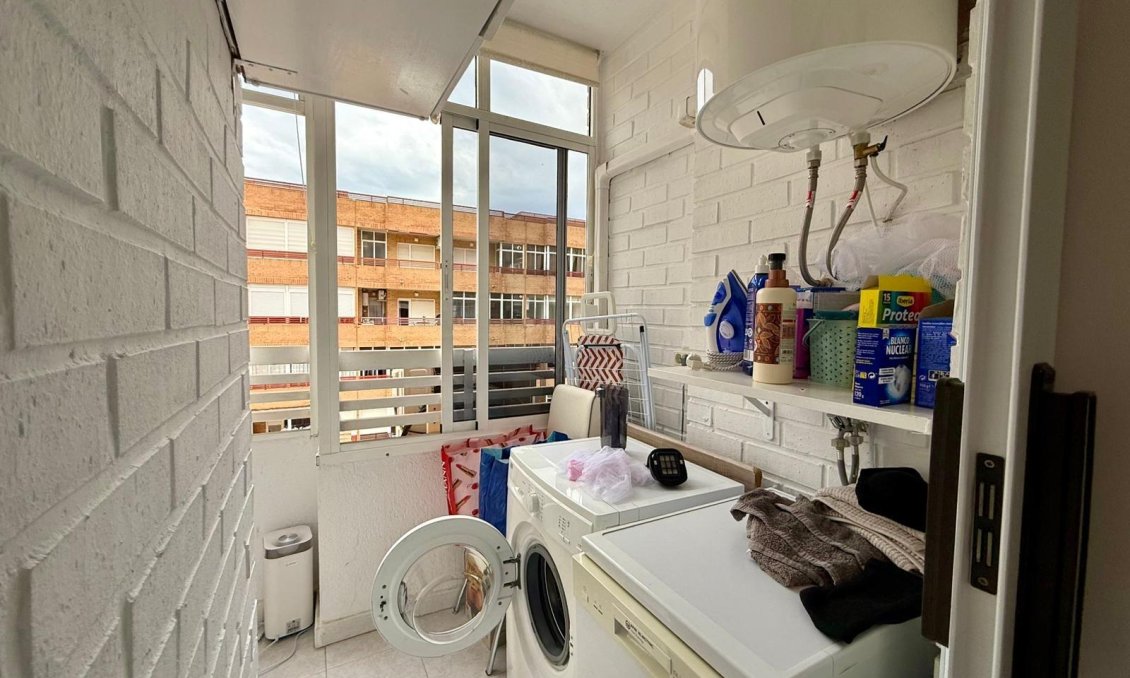 Wiederverkauf - Wohnung -
Torrevieja - Centro