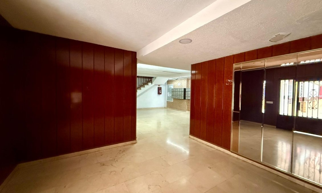 Wiederverkauf - Wohnung -
Torrevieja - Centro