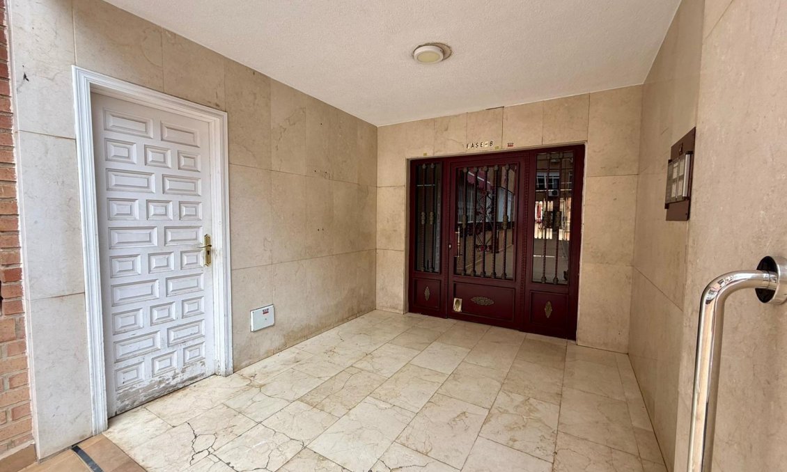 Wiederverkauf - Wohnung -
Torrevieja - Centro