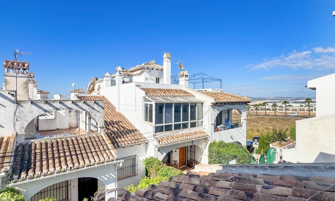 Resale - Bungalow -
Torrevieja - Costa Blanca