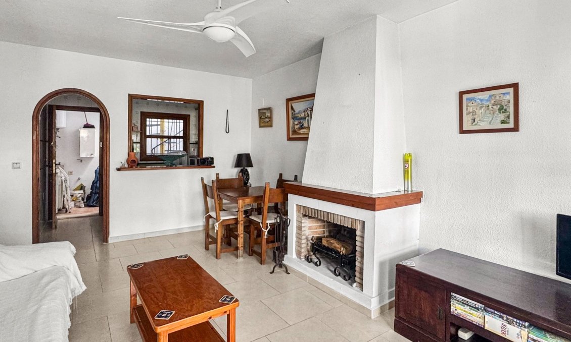 Resale - Bungalow -
Torrevieja - Costa Blanca