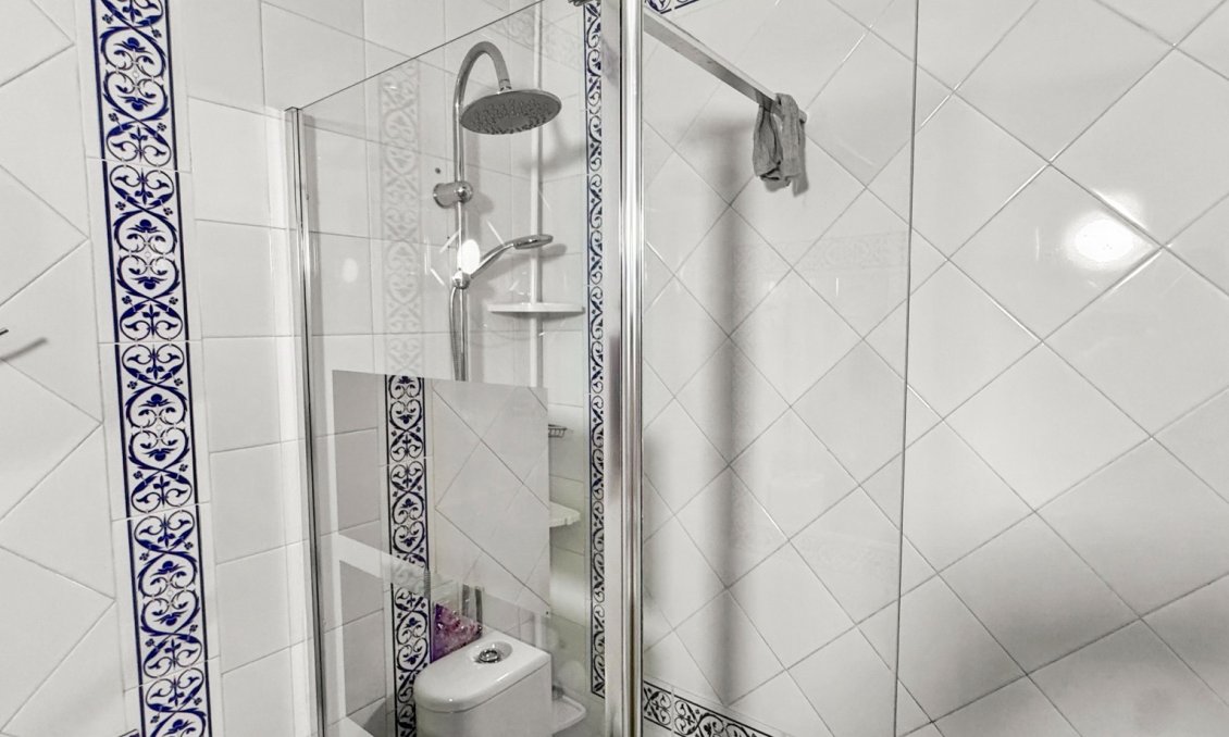 Resale - Bungalow -
Torrevieja - Costa Blanca