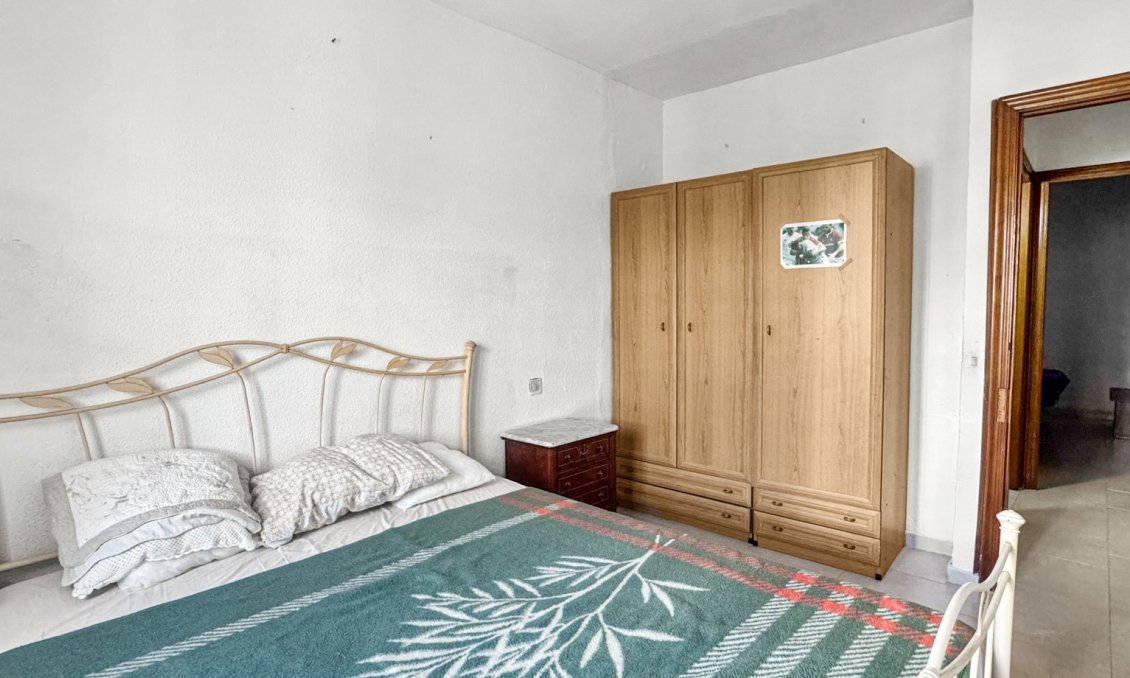 Resale - Bungalow -
Torrevieja - Costa Blanca