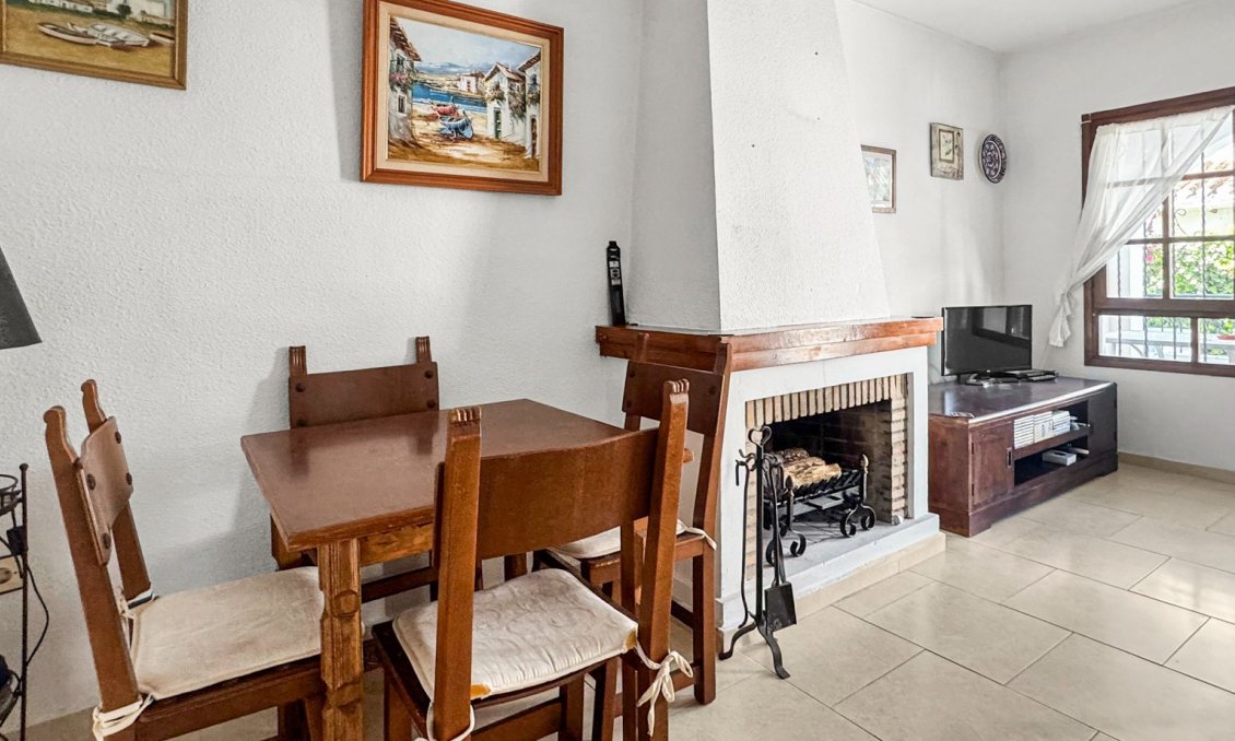 Resale - Bungalow -
Torrevieja - Costa Blanca