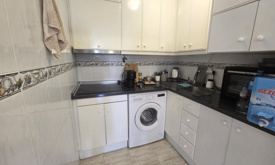 Resale - Apartment -
Torrevieja - Playa de los Locos