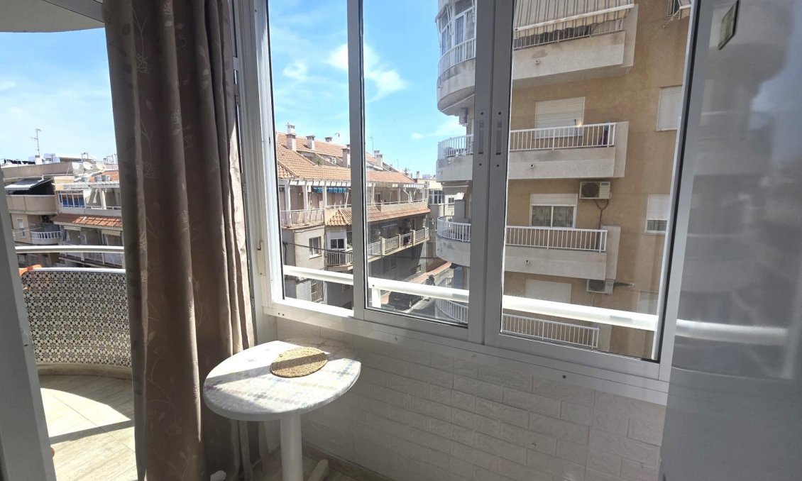 Resale - Apartment -
Torrevieja - Playa de los Locos