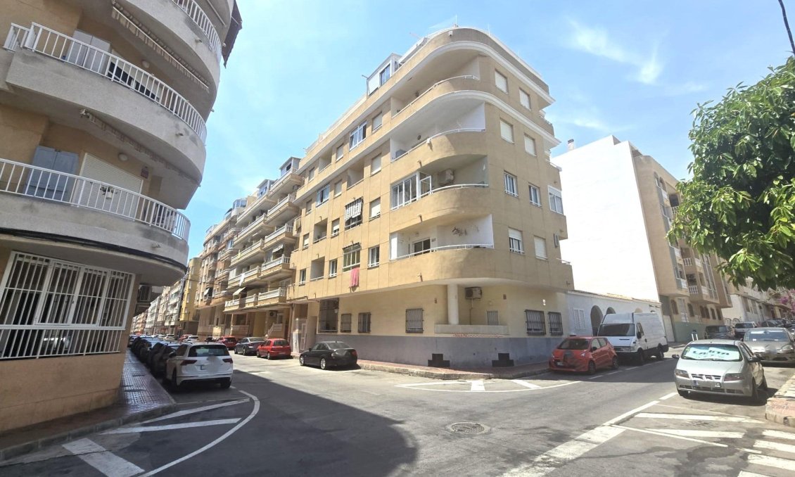 Resale - Apartment -
Torrevieja - Playa de los Locos