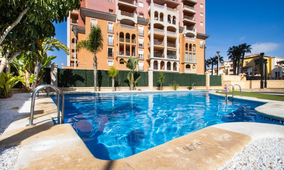 Segunda mano - Apartamento -
Torrevieja - Los Frutales