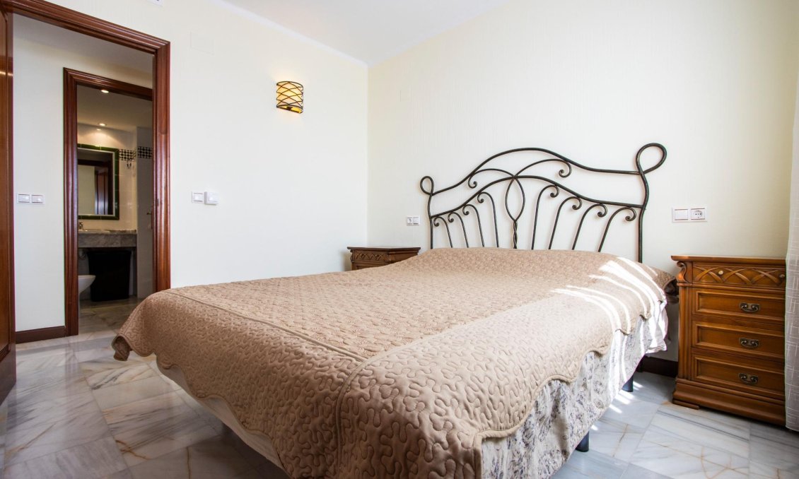 Segunda mano - Apartamento -
Torrevieja - Los Frutales