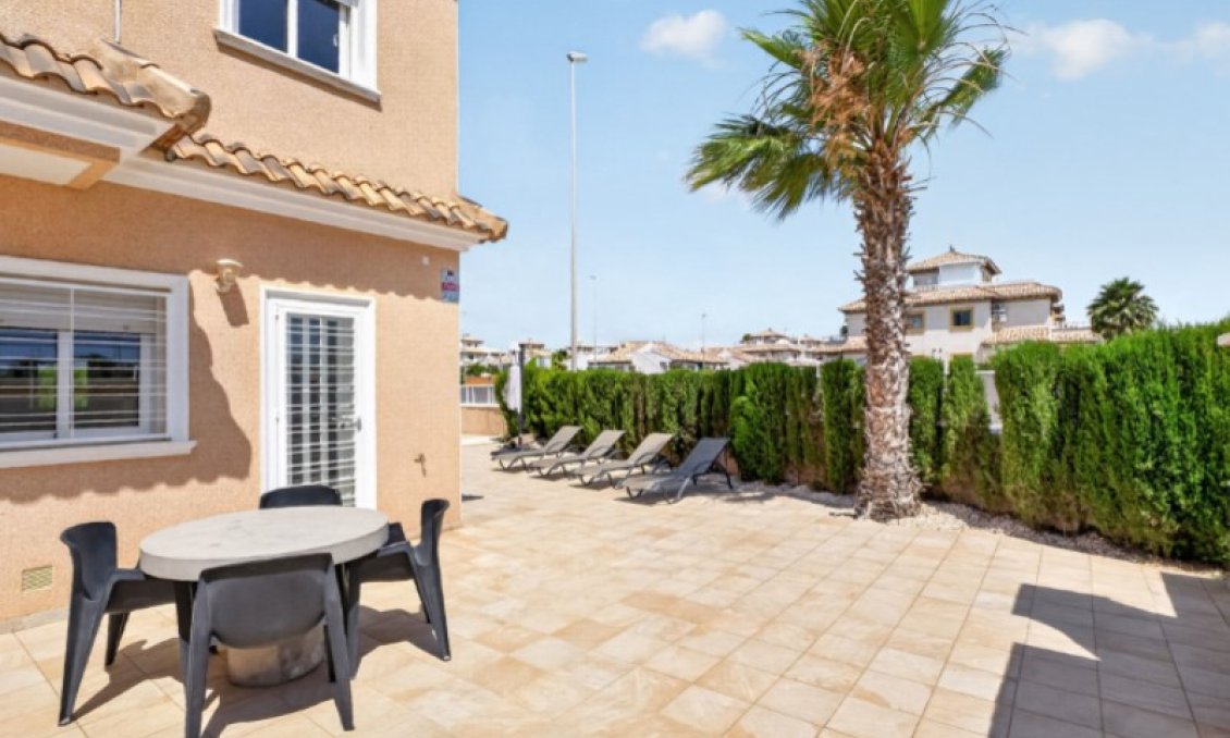 Segunda mano - Adosado -
Orihuela - Inland