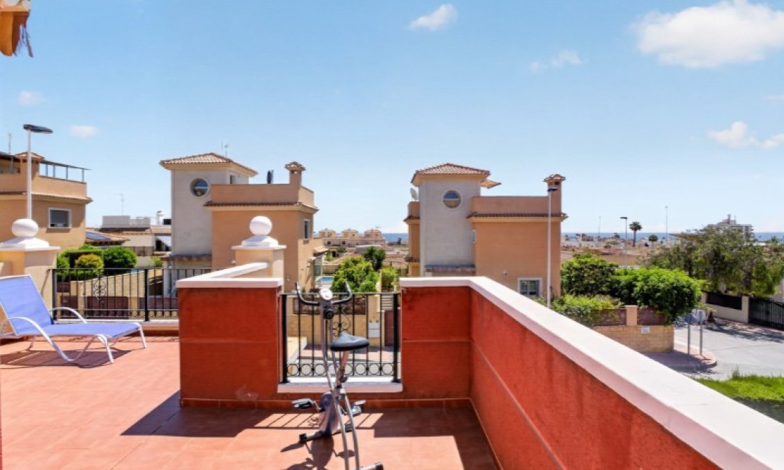 Wiederverkauf - Stadthaus -
Torrevieja - Costa Blanca
