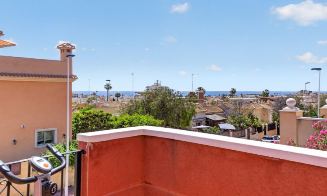 Wiederverkauf - Stadthaus -
Torrevieja - Costa Blanca