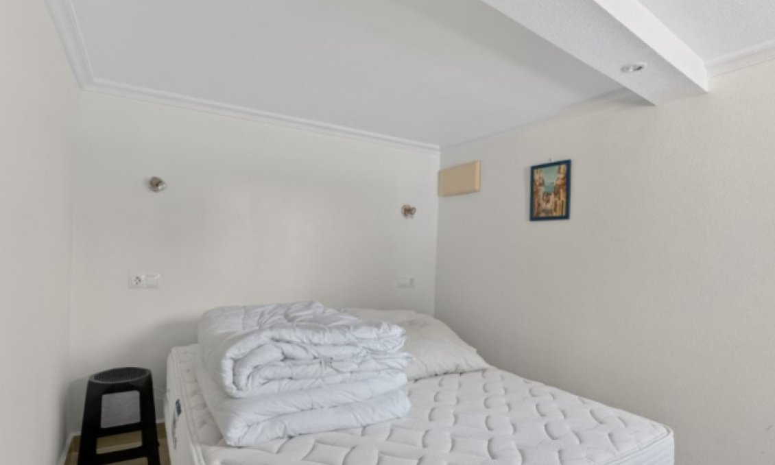 Wiederverkauf - Stadthaus -
Torrevieja - Costa Blanca