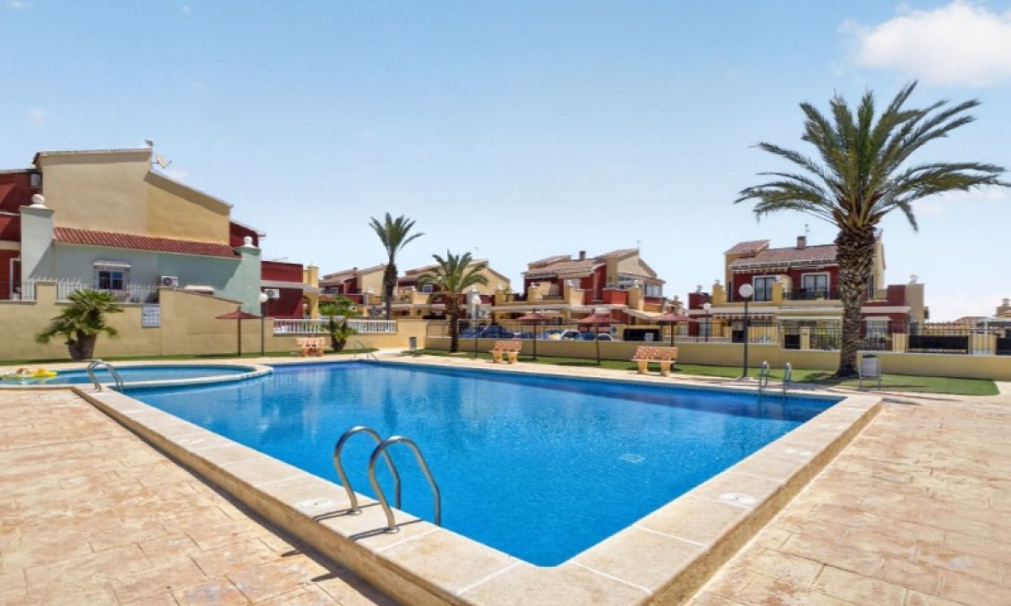Wiederverkauf - Stadthaus -
Torrevieja - Costa Blanca