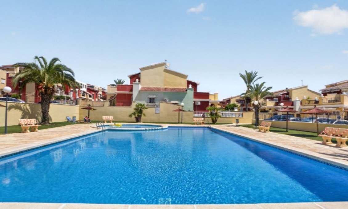 Wiederverkauf - Stadthaus -
Torrevieja - Costa Blanca