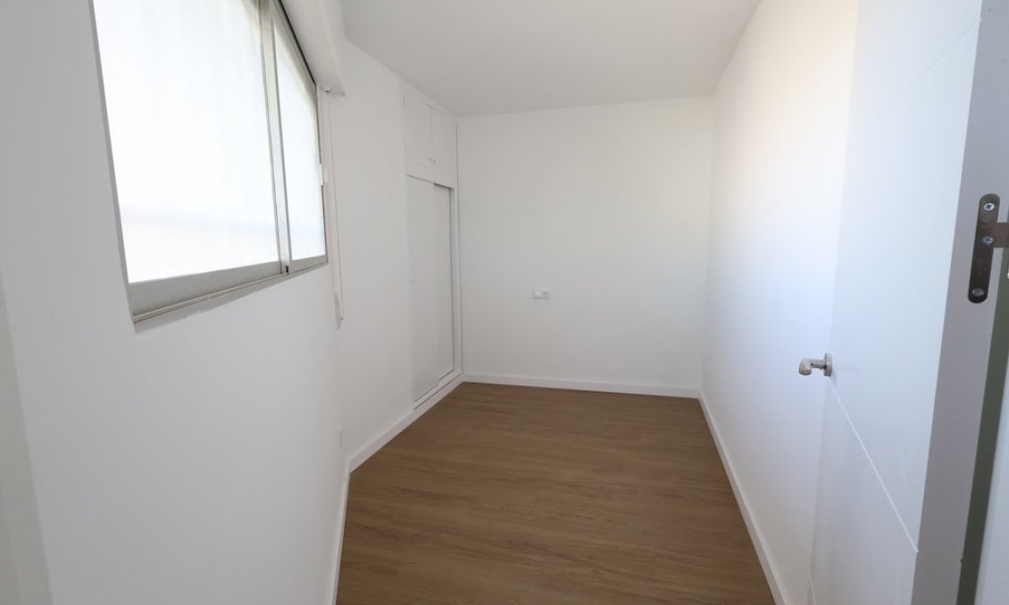 Revânzare - Apartament -
Orihuela Costa - Costa Blanca