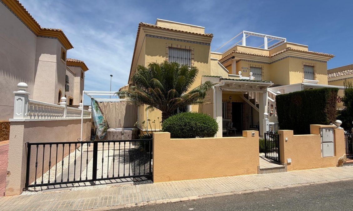 Wiederverkauf - Stadthaus -
Orihuela Costa - Los Dolses