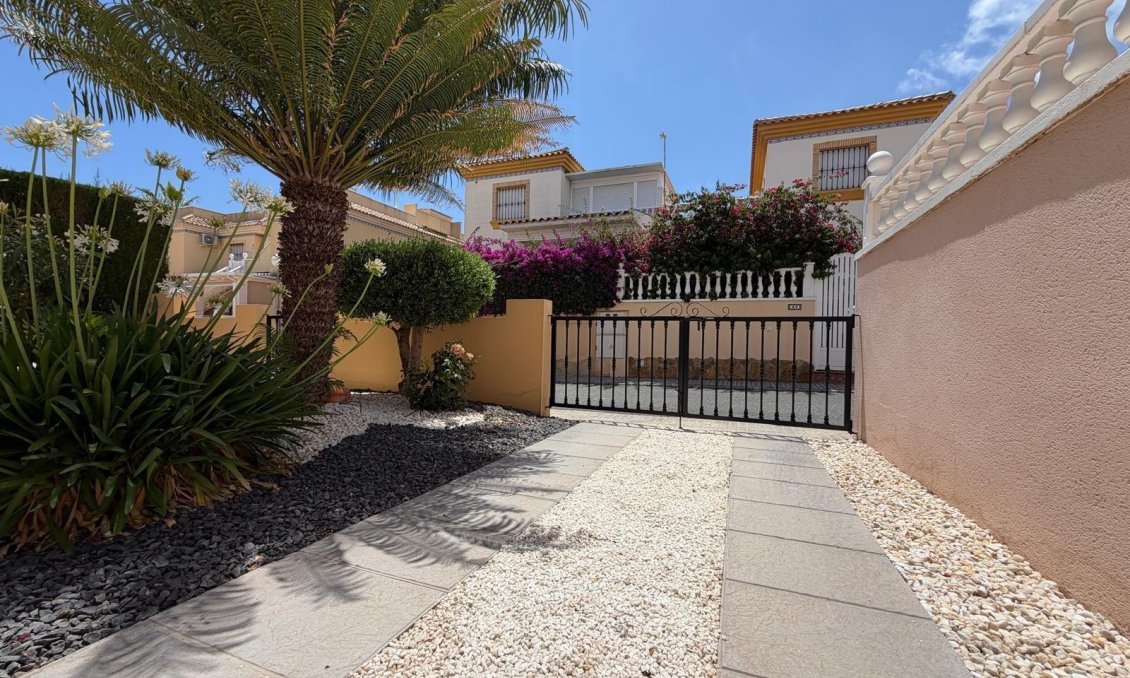 Wiederverkauf - Stadthaus -
Orihuela Costa - Los Dolses