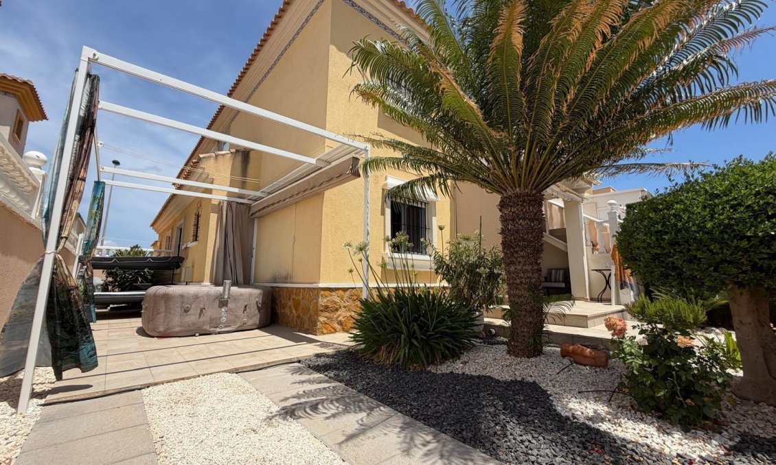 Wiederverkauf - Stadthaus -
Orihuela Costa - Los Dolses