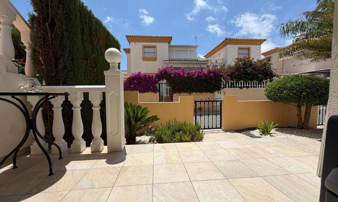 Wiederverkauf - Stadthaus -
Orihuela Costa - Los Dolses