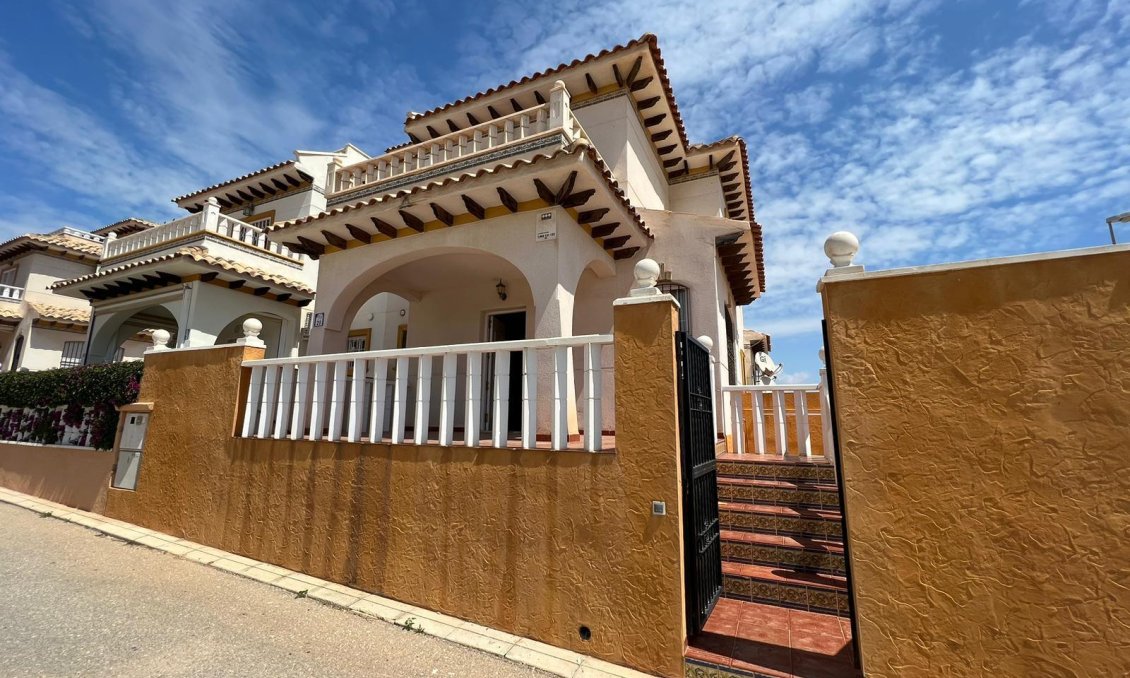 Segunda mano - Adosado -
Orihuela Costa - Montezenia