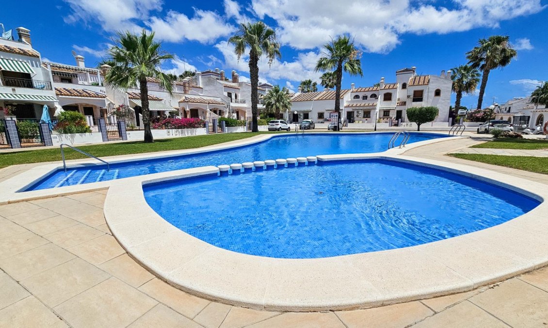 Wiederverkauf - Stadthaus -
Orihuela Costa - PAU 8
