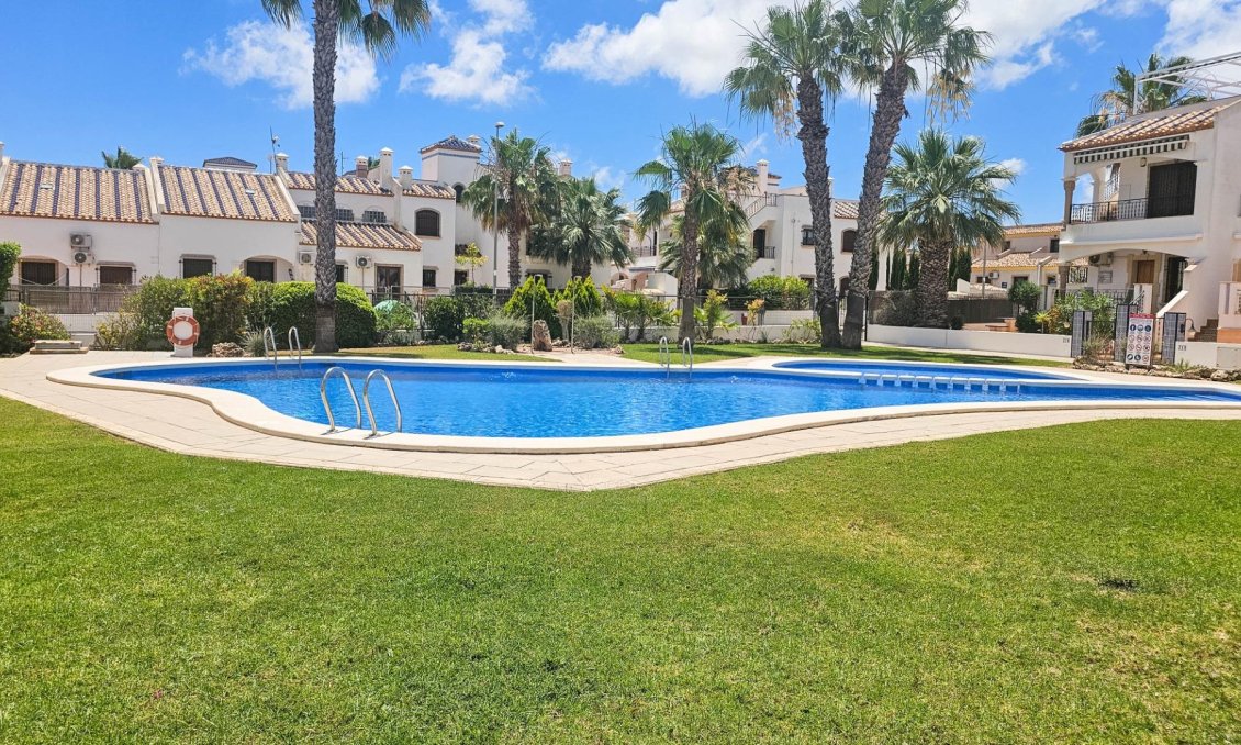 Resale - Townhouse -
Orihuela Costa - PAU 8