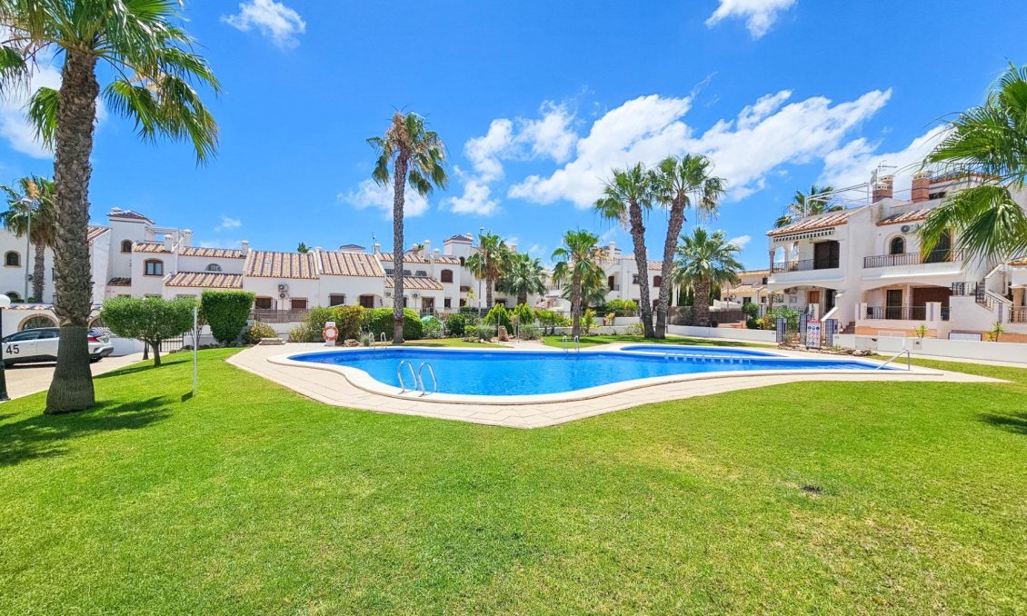 Resale - Townhouse -
Orihuela Costa - PAU 8