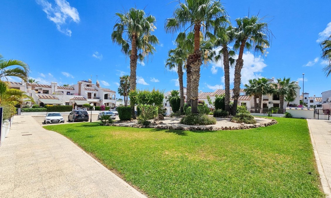 Resale - Townhouse -
Orihuela Costa - PAU 8