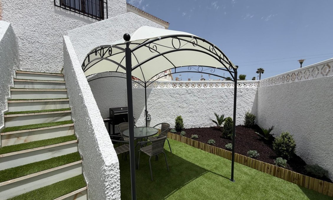 Wiederverkauf - Bungalow -
Torrevieja - El Limonar