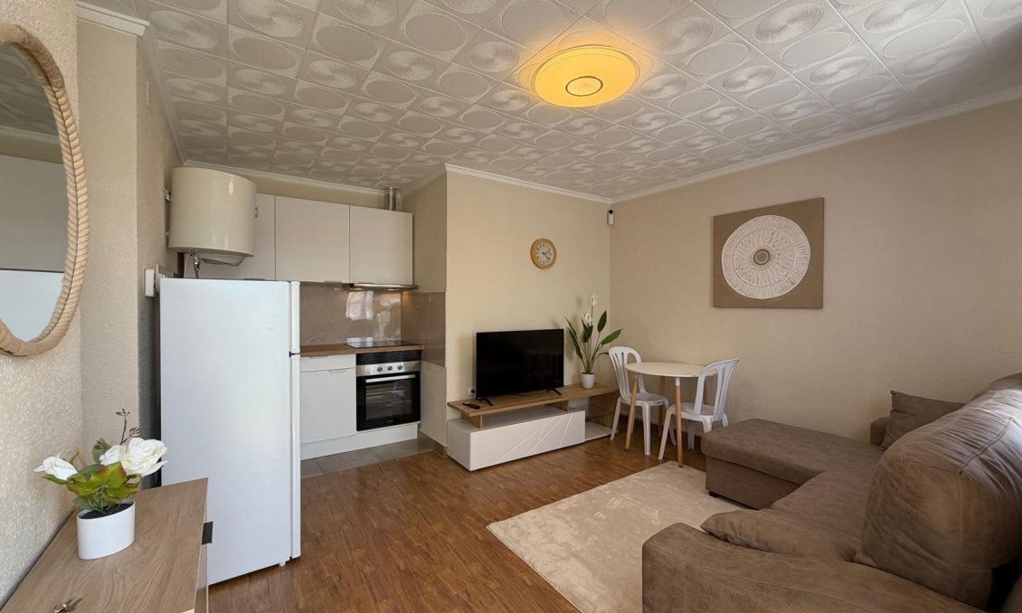 Resale - Bungalow -
Torrevieja - El Limonar