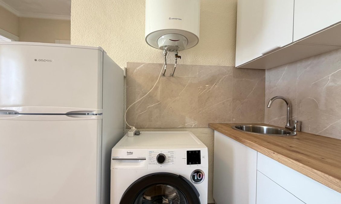 Resale - Bungalow -
Torrevieja - El Limonar