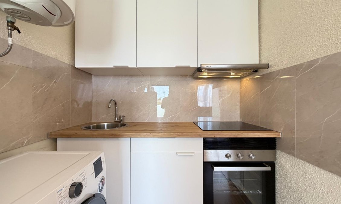 Resale - Bungalow -
Torrevieja - El Limonar